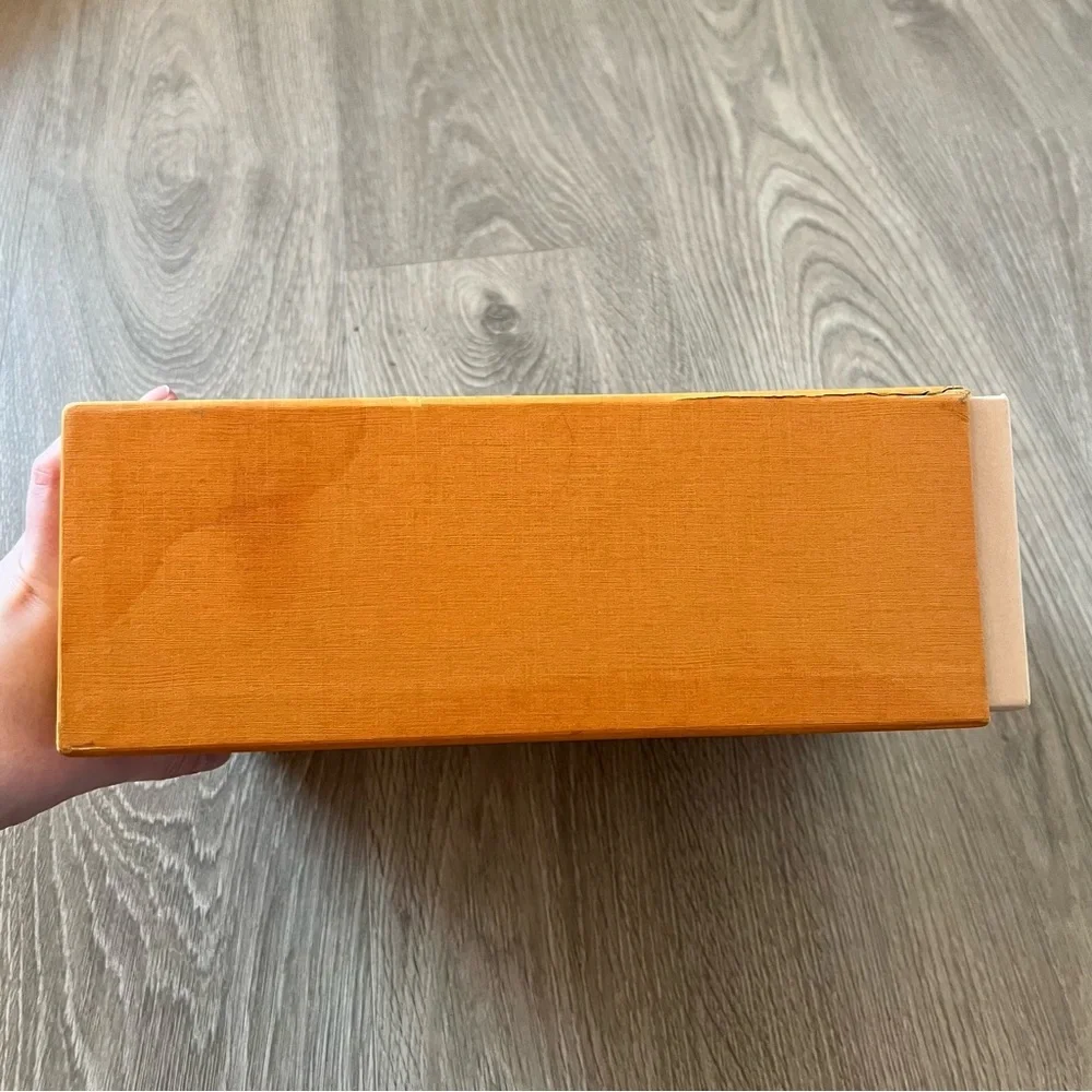 Louis Vuitton Box (BB21)
